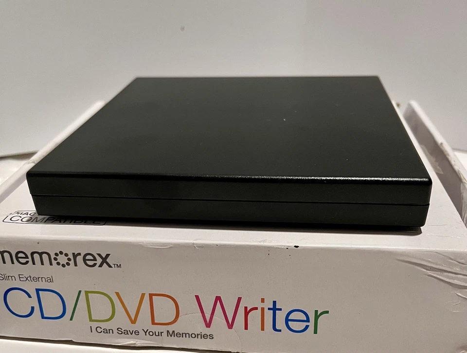 Устройство записи компакт-дисков/дисков Memorex MDW218B тонкое внешнее DVD 8X CDR 24X USB - Изображение 4 из 4