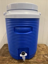 Vintage Rubbermaid Water Cooler Jug 1530 with Spout & Handle Blue 2 Gallon