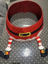 Christmas Tree Skirt - Santa/red