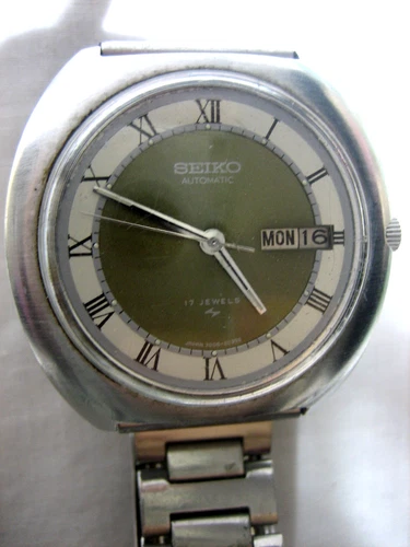 Vintage 1971 Seiko 7006-8029 Automatic 17J Men’s Watch Green Roman Dial