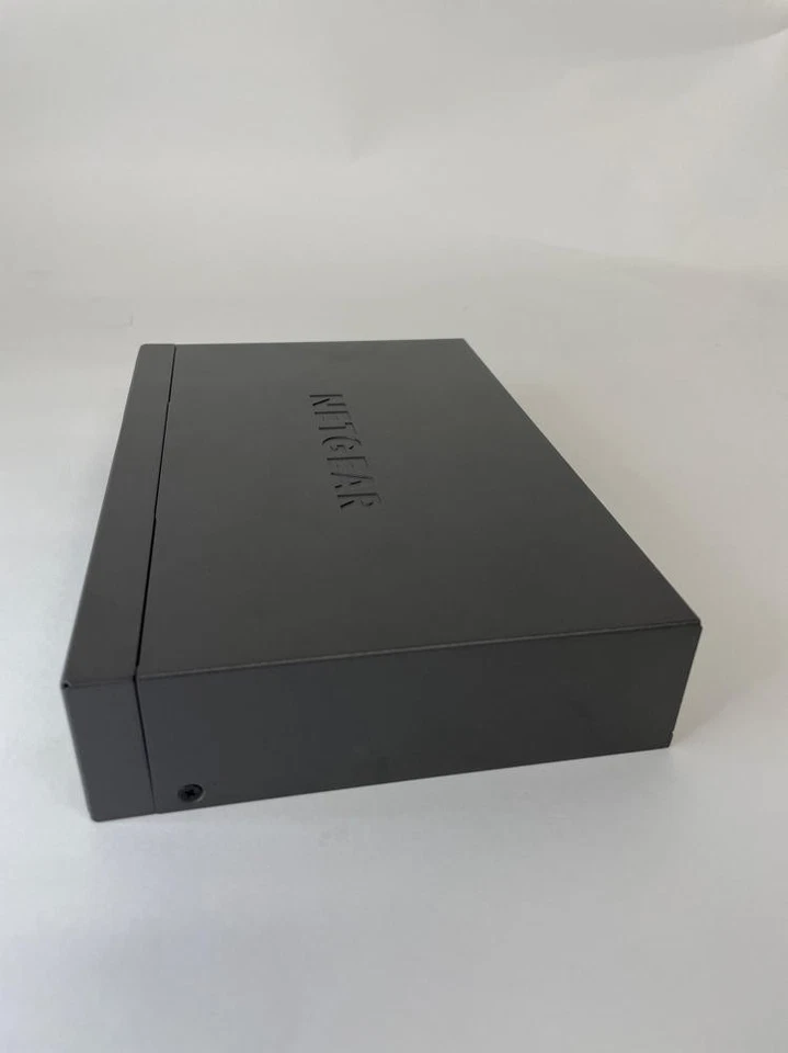 NETGEAR 8-Port Ultra60 PoE Multi-Gigabit Ethernet Switch (MS108EUP) -NO POWER - Image 3 of 4