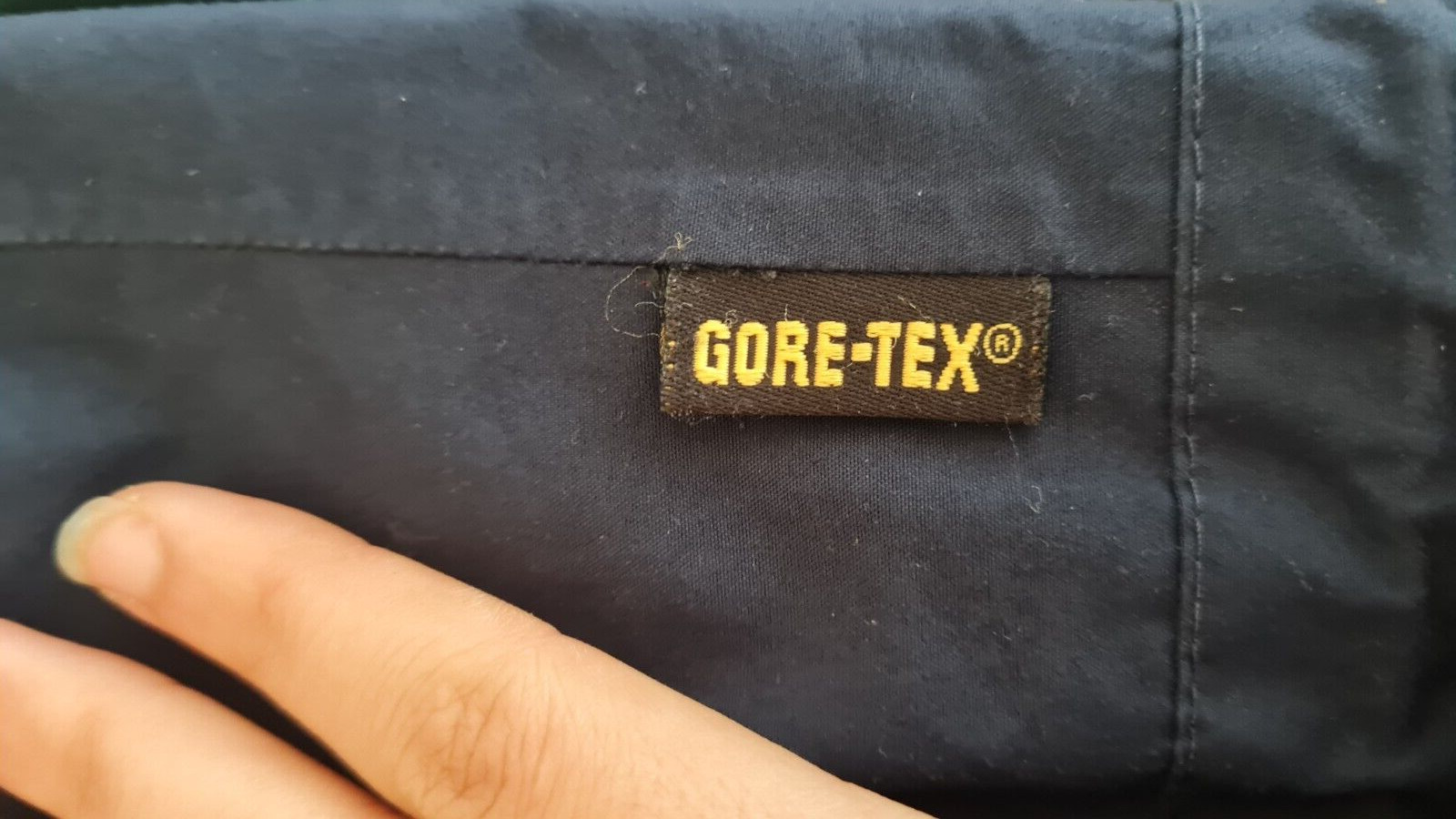 BERGHAUS GORETEX men NAVY BLUE RAGLAN SLEEVE jacket… Gem