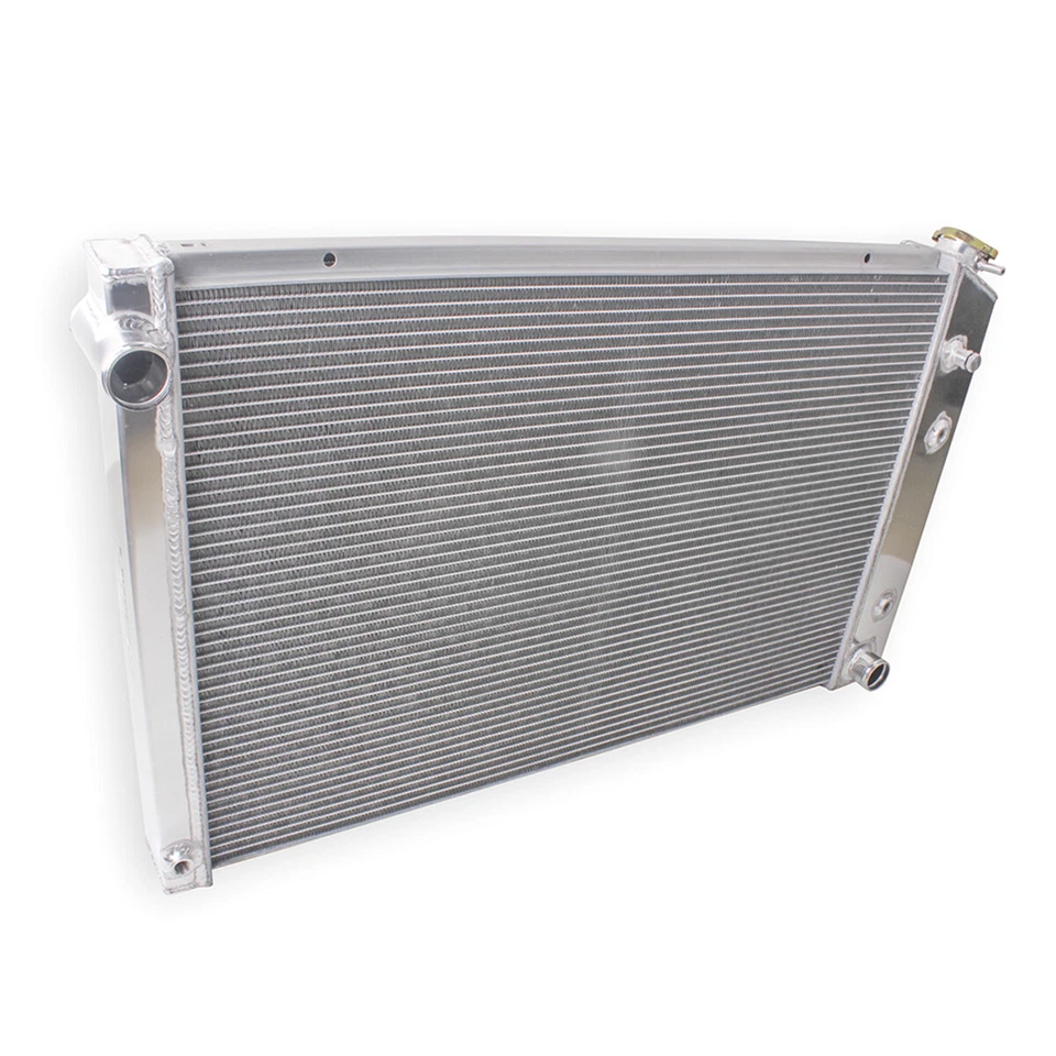 Radiador para camioneta Chevy C10 C20 C30 73-86 GMC 1500 2500/81-85 K5 Blazer/Jimmy Foto 3 de 4