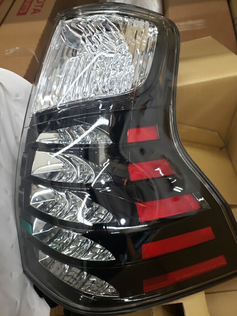 NEW Lexus GX460 RIGHT Tail Light 2023 PASSENGER Genuine