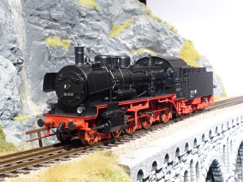 Trix 22026; Personenzuglokomotive Baureihe 38.10-40 der DR-EpocheIII | Condition: Neu: Sonstige (siehe Artikelbeschreibung)