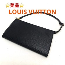 Louis Vuitton Pochette Accessoires Epi Noir Handbag Elegant Luxury 21.5x12x2.5cm