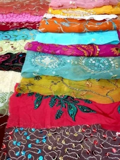 Abb 15pcsVintage Sari Georgette Fabric Remnants Embroidered Craft Scrapbook DUP3 image 5