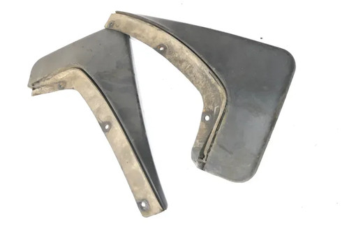 Skoda Octavia  für Kotflügel vorne rechts + links Schmutzfänger vorn 1j0821822c