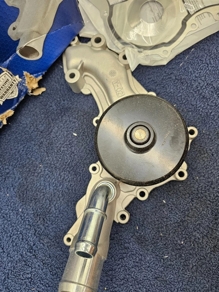 Bomba de agua T5110 para Mopar Dodge Chrysler Ram Promaster 2011-2023 Foto 3 de 4