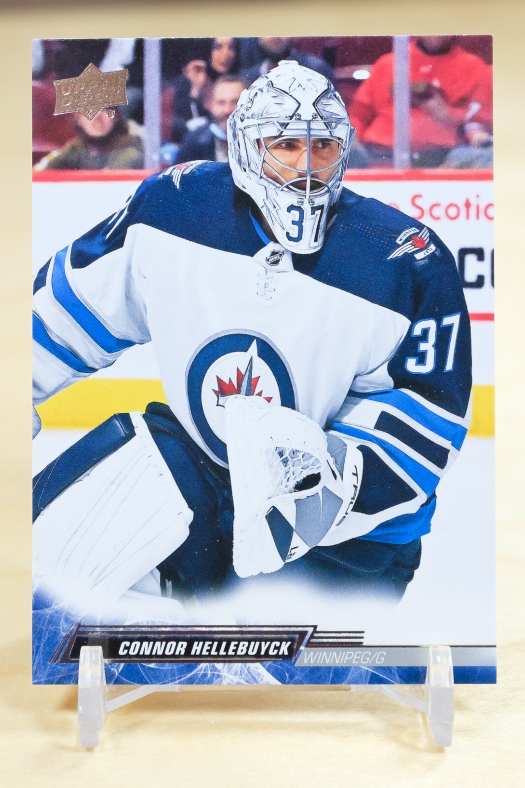 2022-23 Upper Deck Series 1 Base #197 Connor Hellebuyck - Winnipeg Jets