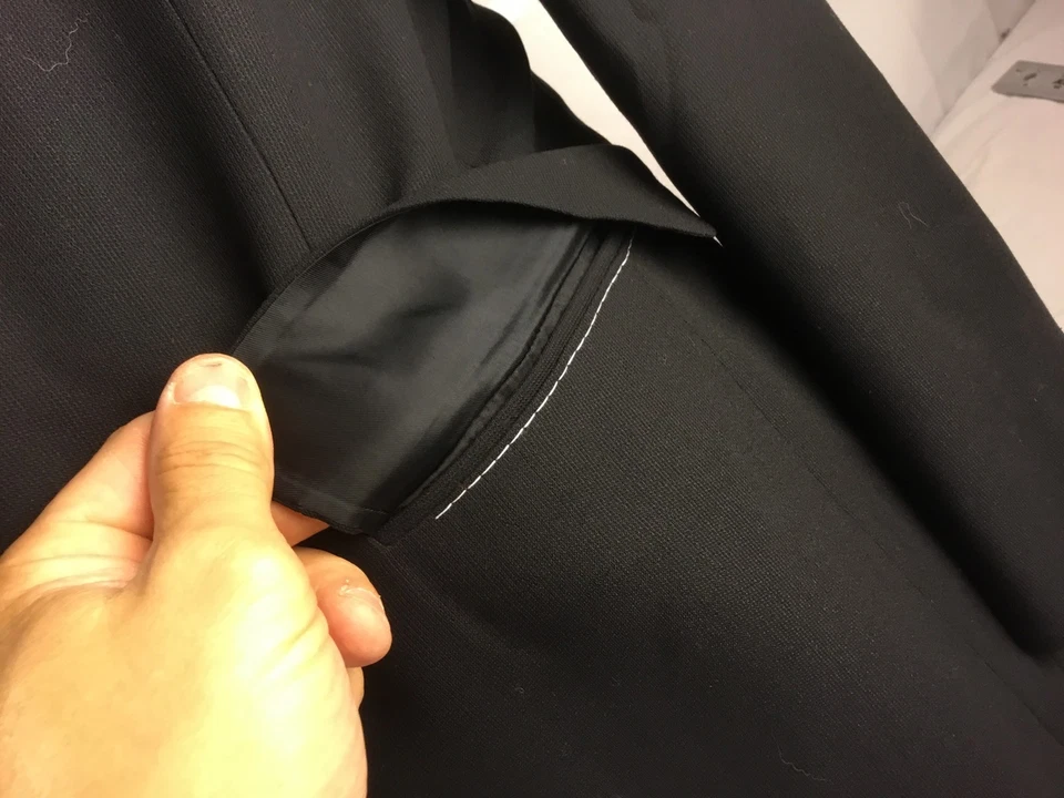 Blazer Ted Baker 41L Negro 3Btn 2 Ventilaciones 100% Lana 41 L Usado Una Vez YGI RE604 Foto 4 de 4