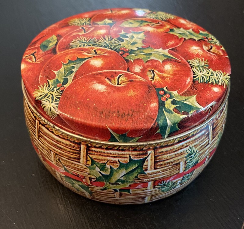 Vintage 1985 Avon Red Apples Holly Evergreen Woven Basket Round Tin