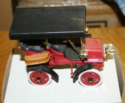 NEW IN BOX ARKO 1904 CADILLAC MODEL B CAR SURREY RED CADSUR FREE SHIPPING