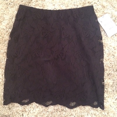 Low Priced Zara Black Lace Mini Skirt Size small NWT Low Priced Zara Black Lace Mini Skirt Size small NWT