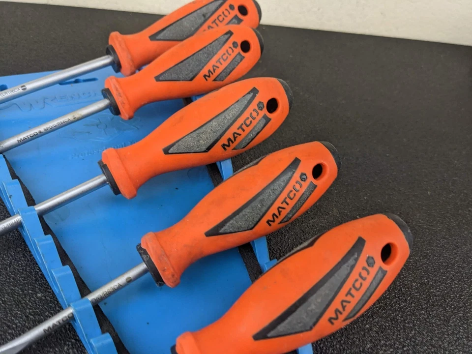 #bi480 Matco Tools 5 Piece Premium Orange Screwdriver Set - Image 3 of 4
