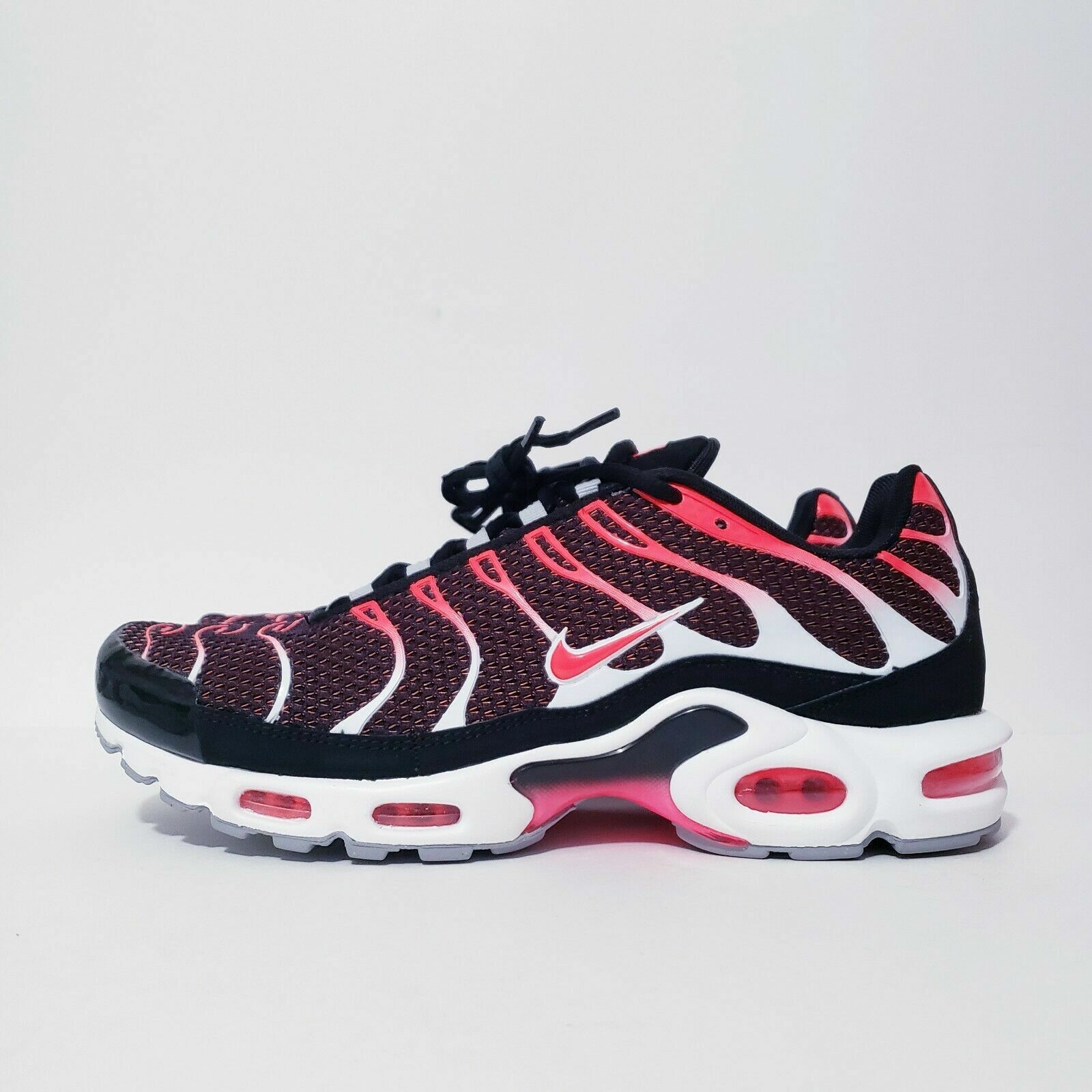 nike air max plus hot pink