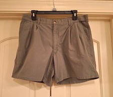 Woolrich Vintage Men's Sage Green Khaki Outerwear Flat Front Shorts
