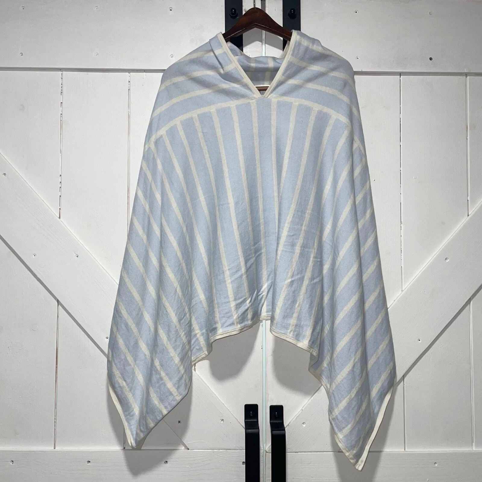 J McLaughlin Womens One Size Poncho Sweater Cashmere Blend Knit Asymmetrical Top
Opens in a new wind