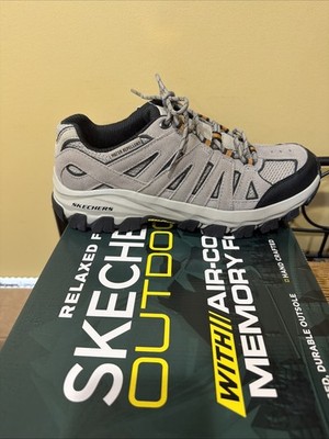 Men s Relaxed Fit Water Repellant Skechers Outdoors - Size 10