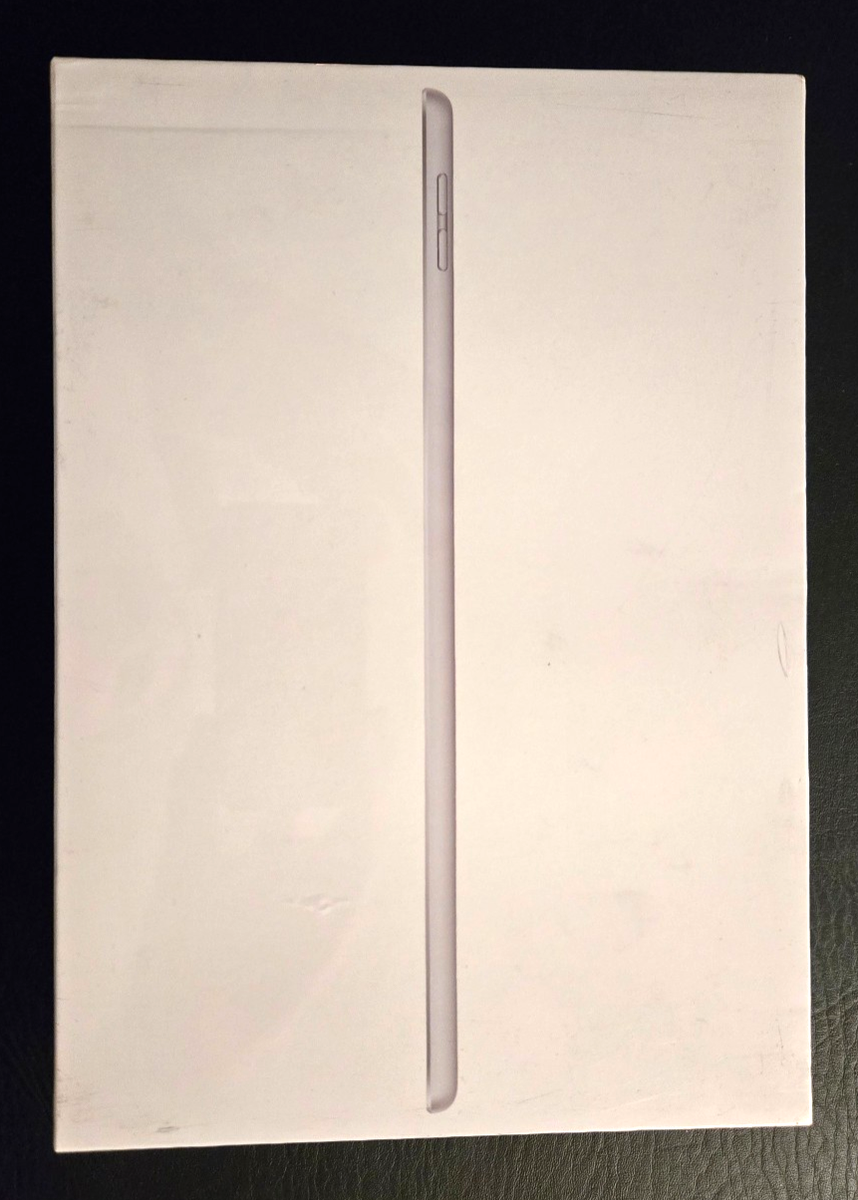 Apple iPad (9th Generation) A2602 64 GB, Wi-Fi, 10.2 in - Silver