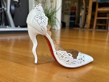 CHRISTIAN LOUBOUTIN Beloved 120 White Patent Floral D'orsay Pumps 35.5 Good Cond