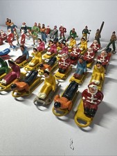 LOT OF 50 Vintage 1940s Barclay Ice Skating Sledding Winter Lead Figures READ