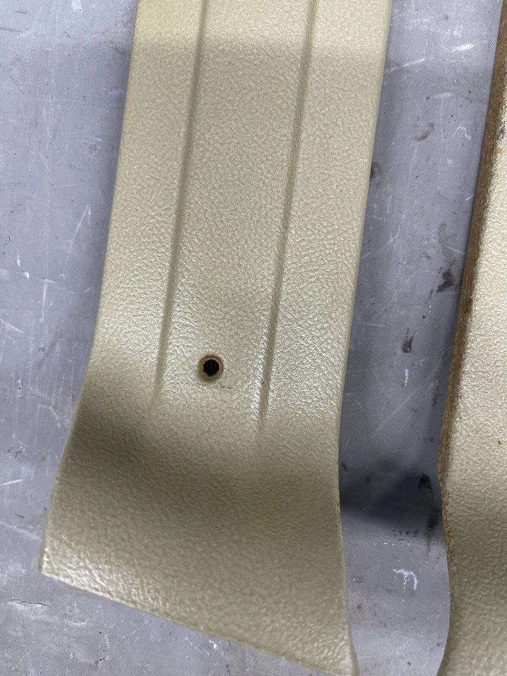 Chevy Impala 1965-1970 4 puertas pilar B moldura interior Bonneville Electra Foto 2 de 4