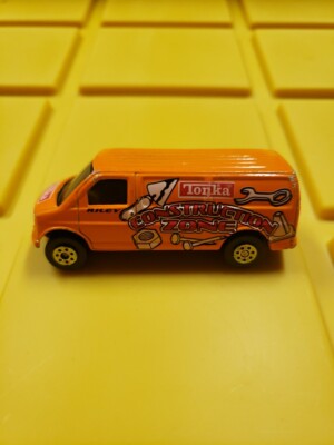 Free Protector w/ 2003 Maisto Tonka Construction Zone Chevy Van VGUC C141A