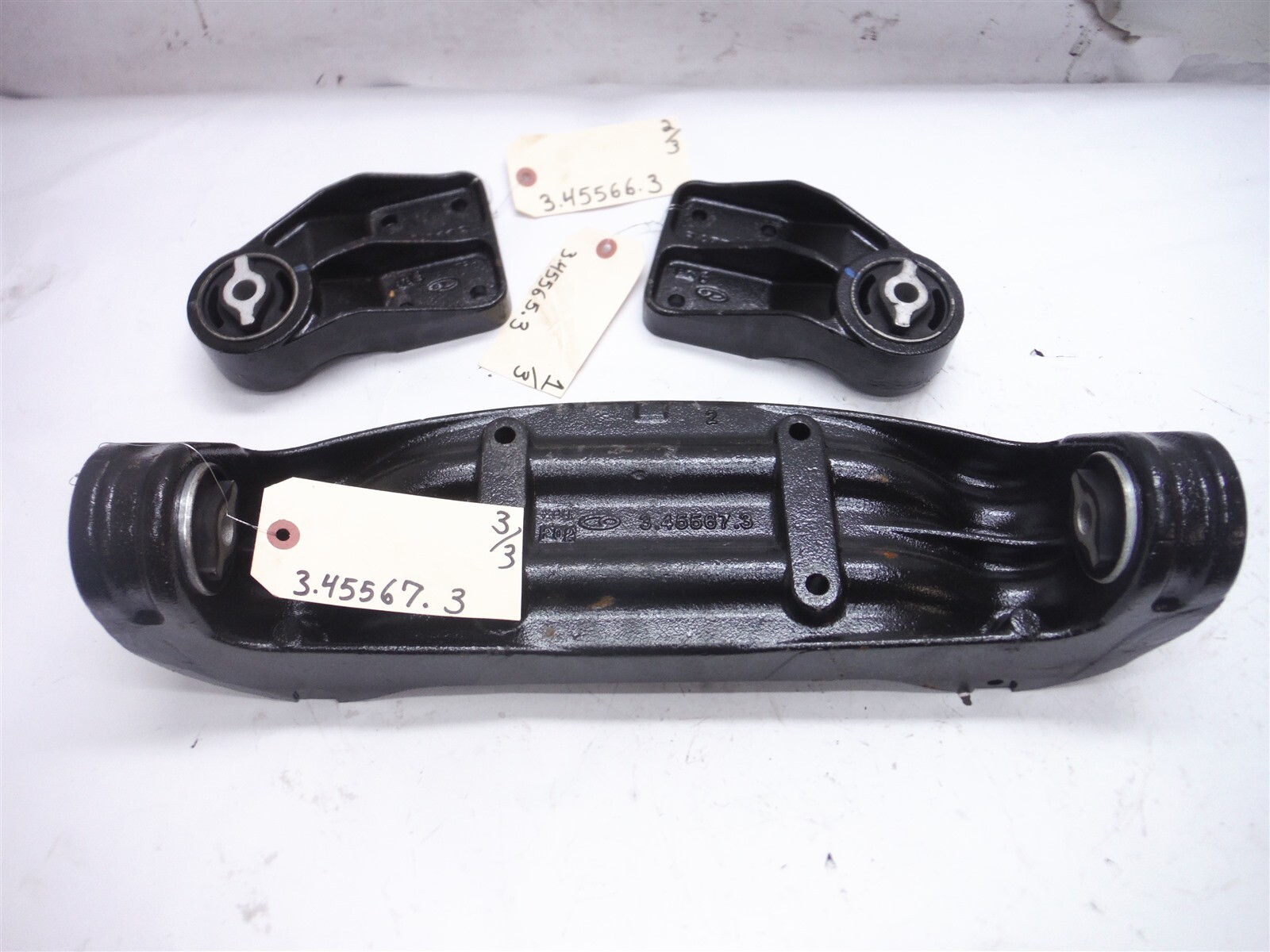 2007-2011 MASERATI GRANTURISMO REAR DIFFERENTIAL SUPPORT HALTER OEM 3.45567.3