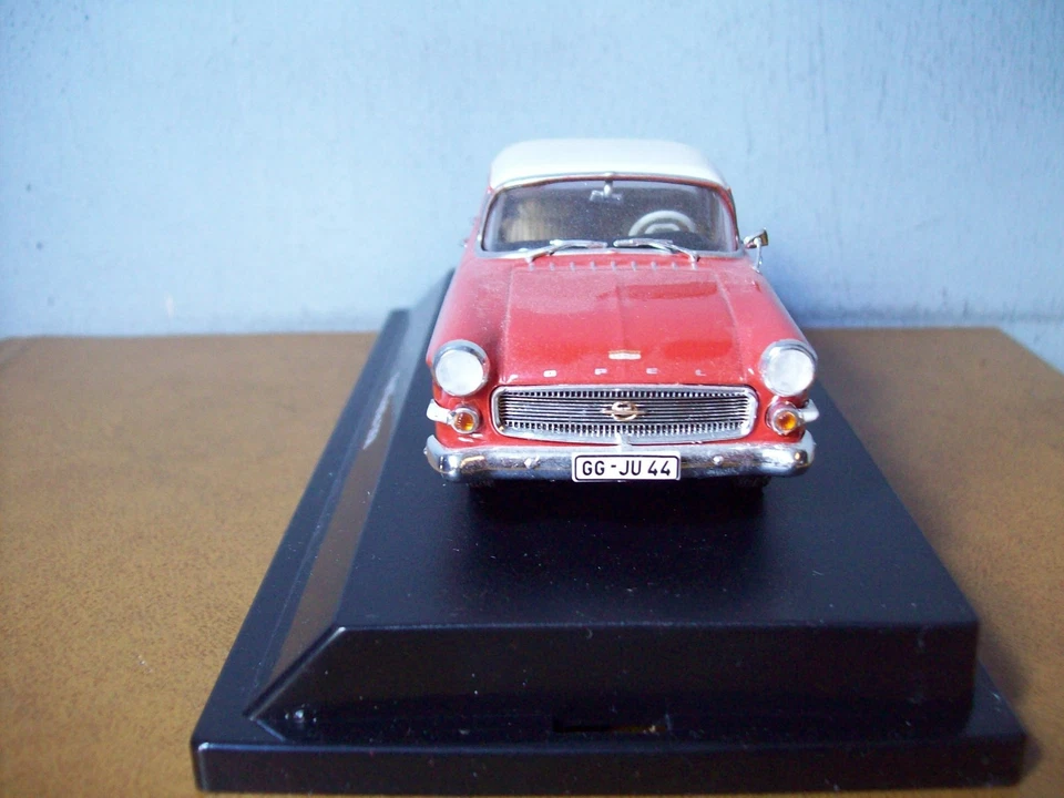 1/43 STARLINE 550116 OPEL KAPITAN 1958RED CORALLE/ALABASTER REG GG-JU 44 - Image 4 of 4