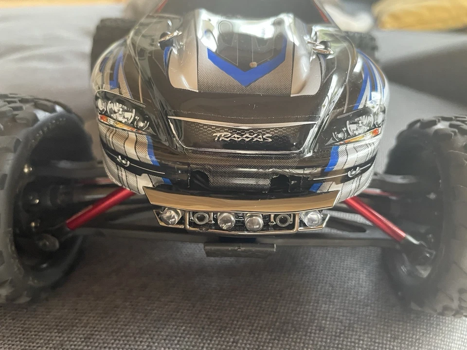 Traxxas E-Revo 1:16 blau VXL RTR Brushless mit Original Tuning wie NEU - Bild 2 von 4