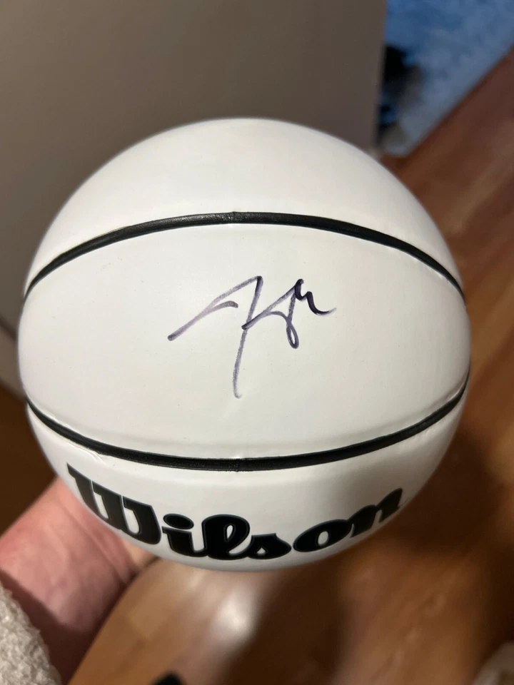 MINI Baloncesto Jayson Tatum/Jrue Holiday Autografiado Boston Celtics SIN CERTIFICADO DE AUTENTICIDAD Foto 2 de 3