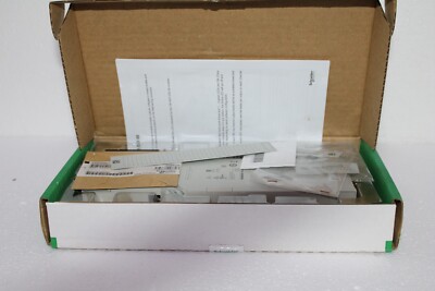 Schneider 140AVO02000 Analog Output Module Modicon Quantum - 4 O