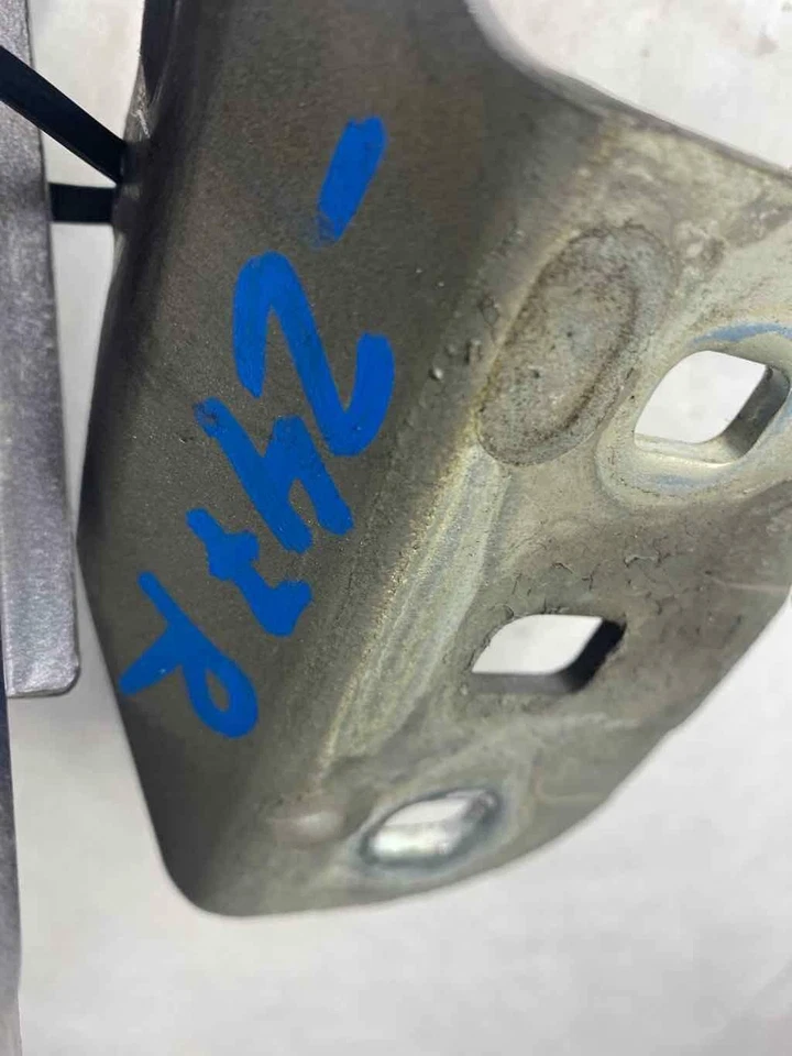 Ford Focus SE 2012-2018 capó delantero capó liberación bisagra panel derecho e izquierdo OEM Foto 4 de 4