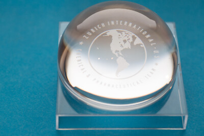 Kristall Paperweight | Briefbeschwerer Motiv: Amerika | Werbung ZURICH Insurance