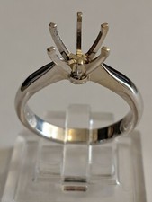 14K White Gold Round Engagement Solitaire Rin...