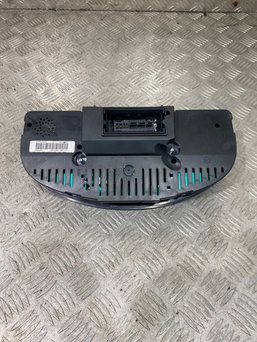 2005 VOLKSWAGEN GOLF SPEEDOMETER INSTRUMENT CLUSTER 1K0920963B #10 - Picture 3 of 5