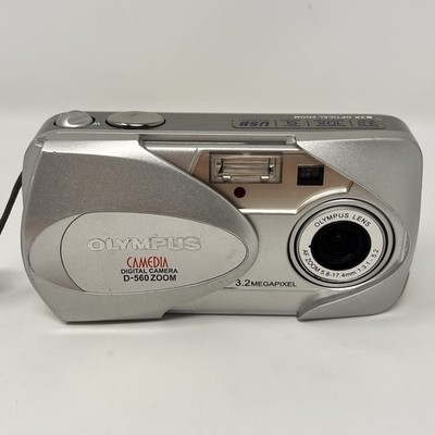 Olympus Camedia D-560 Zoom Silver Digital Camera Untested No Battery Or Cord