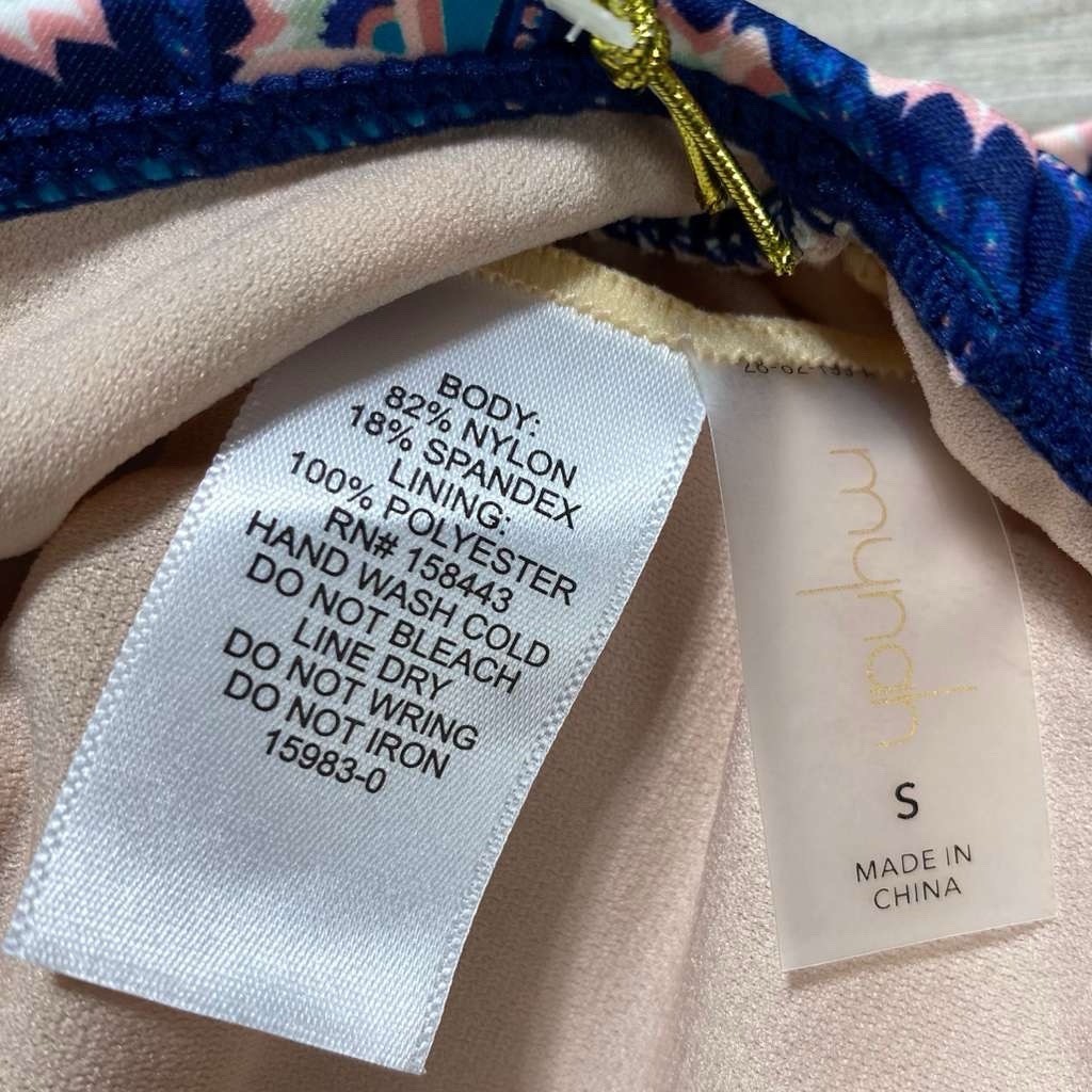 Mynah My Deco Memorie Lush Leaves V-Neck Sash One Piece Swimsuit Small