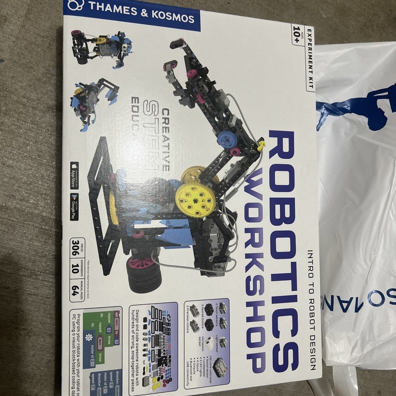 Robotics Workshop Intro To Robot Design  Brand New Unopened