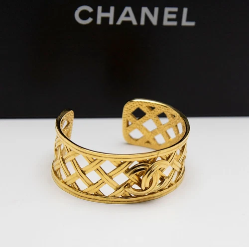 Bracciale Chanel Trapuntato Coco Mark Oro 96P Braccialetto Circonferenza Braccio 18cm Con Scatola