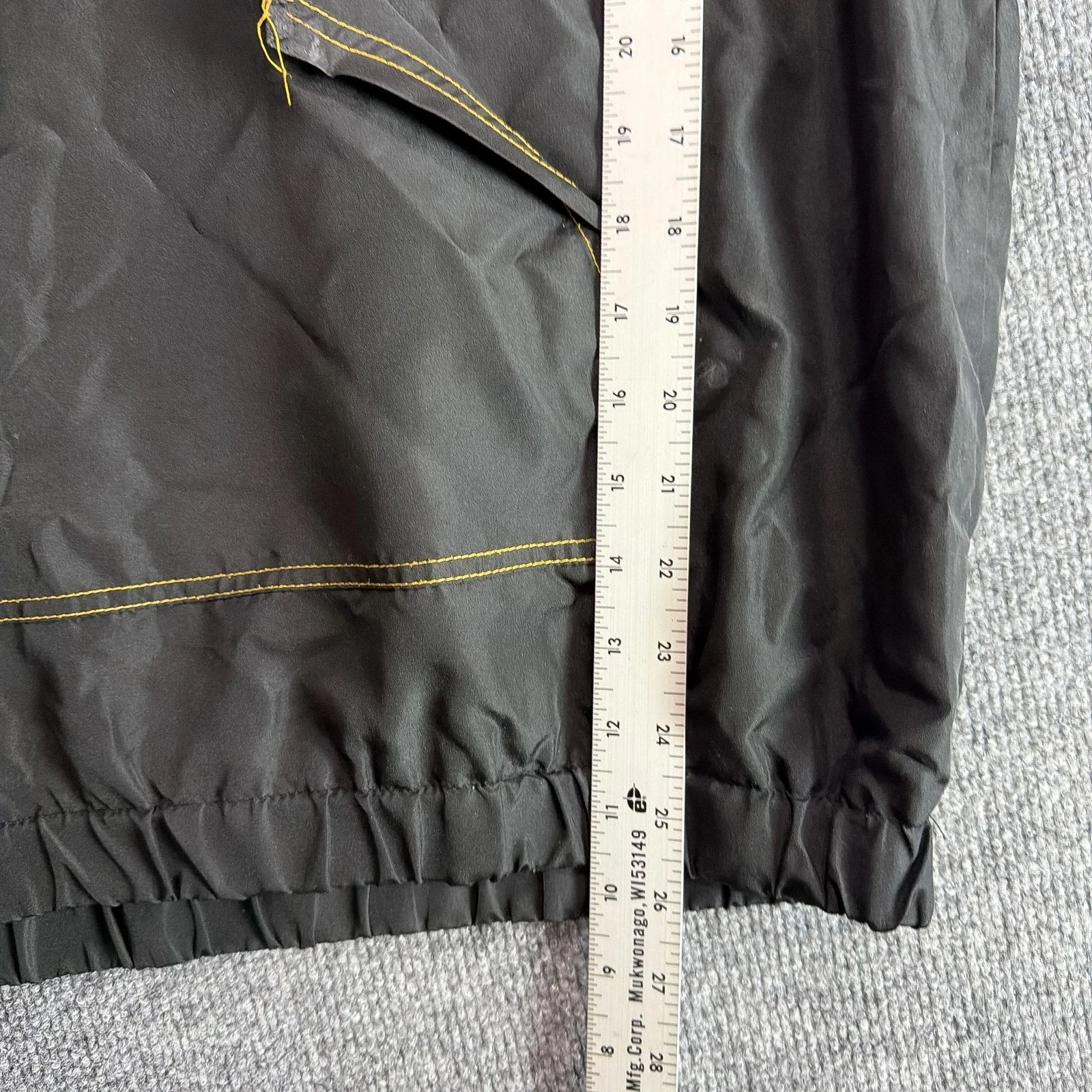 Cheetos Chester Cheetah Colorblock Windbreaker Jacket Small 1/4 Zip Pink Black image 8