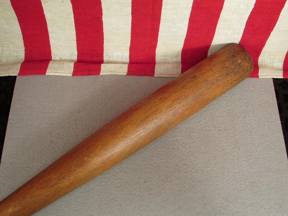 Vintage Louisville Slugger H&B Wood Baseball Bat Nelson Fox