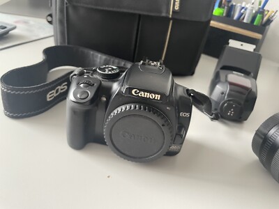 Canon EOS 400D mit Zubehörpaket wie auf dem Bild