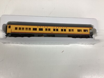 Bachmann #13805 HO scale ''UP'' LED lighted heavy weight 72' observation Rd #1503