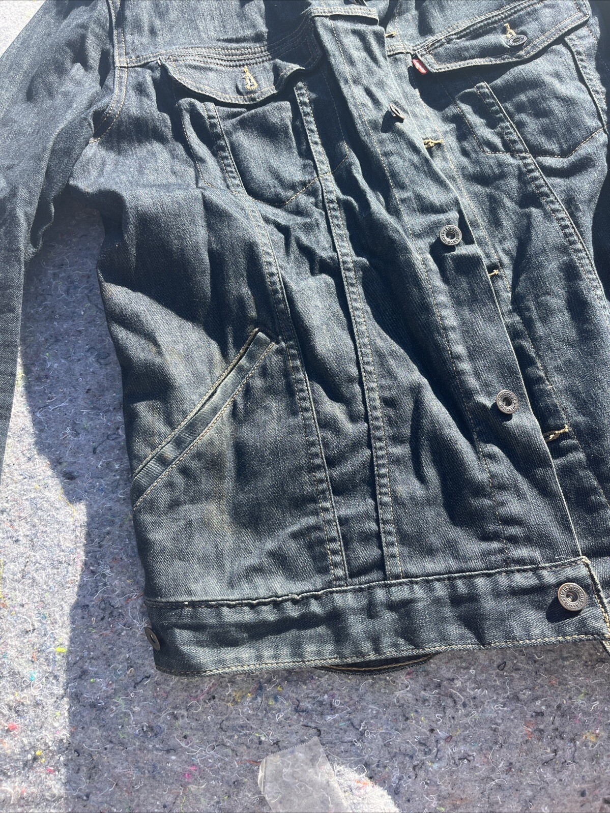 Levi’s Denim Jean Jacket XL 98% Cotton Button Down Pockets Trucker Dark Blue Xl thumbnail 5