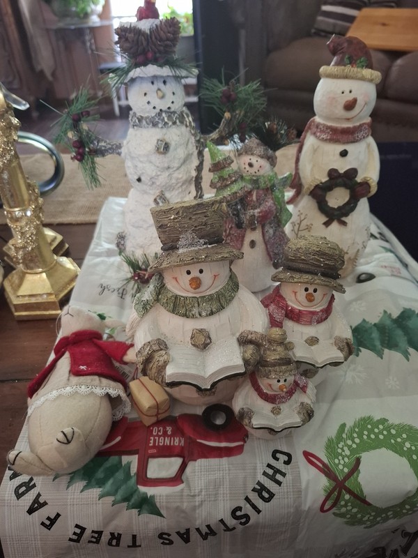 New Christmas Snowmen  Six Pieces.