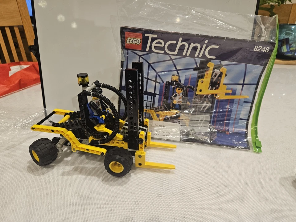 LEGO Technic 8248 Forklift, photo 1 of 5