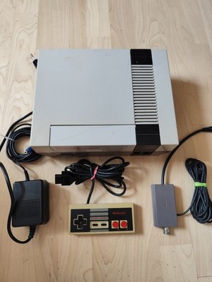 Nes Konsole Nintendo Entertainment System NESE-001 Mit Kabel Und Controler