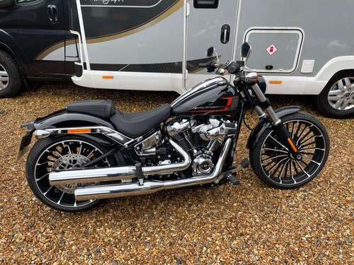 2023 23 Reg,Harley-Davidson BREAKOUT 1923 1 OWNER 45 MILES DELIVERY POSSIBLE - Picture 2 of 5